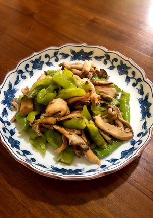 万願寺とうがらしと平茸の炒め物-レシピのメイン写真
