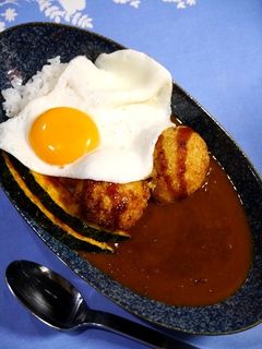 簡単!コロッケカレー☆野菜の素揚げ添え-レシピのメイン写真