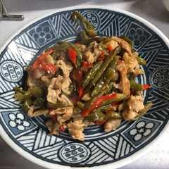 รูปของ カラフル豚肉の味噌炒め