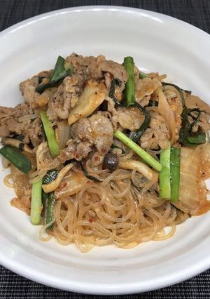 糖質オフ☆乾燥こんにゃくパスタで豚キムチ-レシピのメイン写真