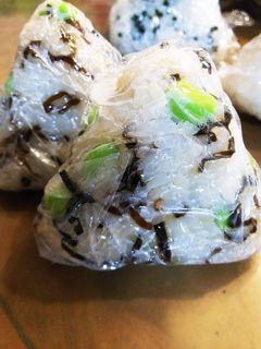 枝豆塩こんぶおにぎり!-レシピのメイン写真