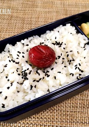 【 ごま塩ご飯(お握り)♪】-レシピのメイン写真
