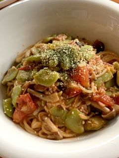 市販のソース+そら豆トマトクリームパスタ-レシピのメイン写真