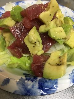 マグロとアボカドの簡単おつまみ-レシピのメイン写真