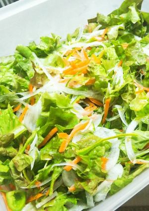 大容量タッパー保存！我が家の野菜サラダ-レシピのメイン写真