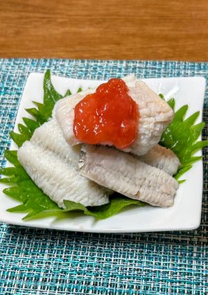 四毒抜き 鱧の湯引き 梅肉添え-レシピのメイン写真