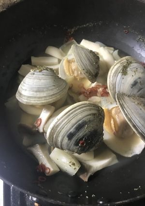 雑な貝の酒蒸の作り方(写真はホンビノス)-レシピのメイン写真
