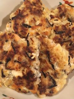 離乳食後期 鮭とひじきのおやき-レシピのメイン写真