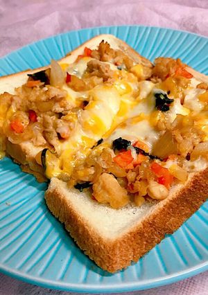 ガパオ風 チーズトースト♪-レシピのメイン写真
