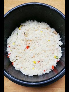 コンソメ(海鮮)ピラフ 簡単 炊飯器-レシピのメイン写真