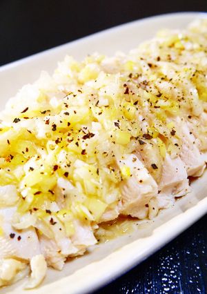 ゆで鶏で作る★柔らか鶏むね肉のねぎ塩だれ-レシピのメイン写真