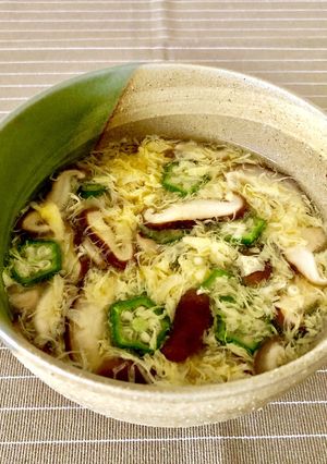 とろり椎茸・オクラのかき玉コンソメスープ-レシピのメイン写真