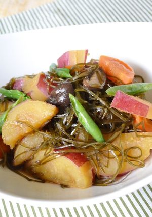 さつま芋ときざみ昆布の田舎煮♪-レシピのメイン写真