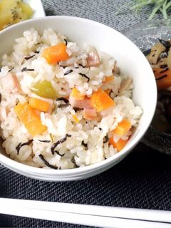 ハムとひじきの洋風炊き込みご飯☆-レシピのメイン写真