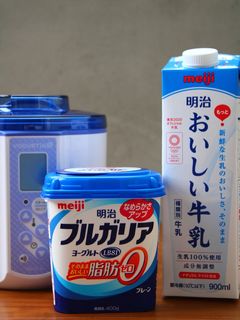 ブルガリア脂肪0と牛乳で簡単!ヨーグルト-レシピのメイン写真