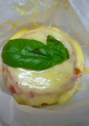 レンジで簡単♪トマトと玉葱のチーズ乗せ-レシピのメイン写真
