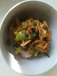 インゲンとホルモン炒め丼-レシピのメイン写真