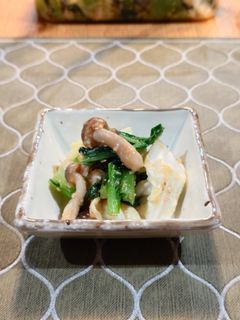 簡単副菜☆キャベツ小松菜しめじの胡麻和え-レシピのメイン写真