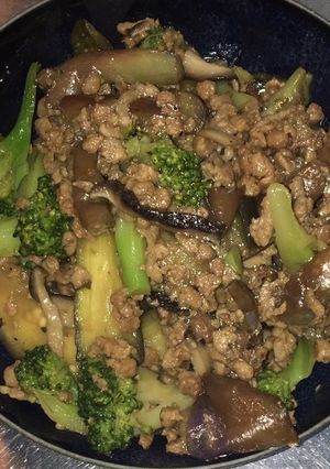 茄子とブロッコリーのピリ辛マー油炒め-レシピのメイン写真