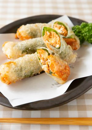 秋鮭とチーズで♪ライスペーパー揚げ春巻き-レシピのメイン写真