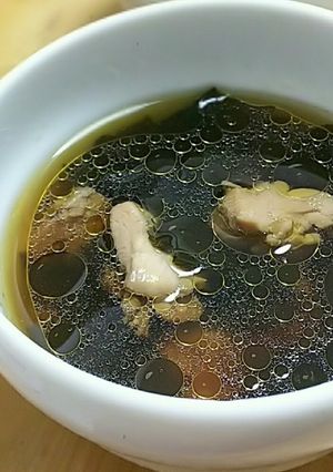 ワカメと鶏肉の韓国風スープ-レシピのメイン写真