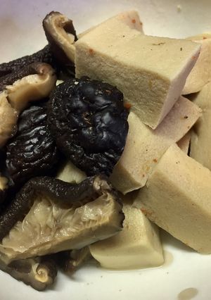 高野豆腐と椎茸の煮物-レシピのメイン写真