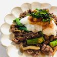 牛とオクラの炒め物〜梅おろし添え