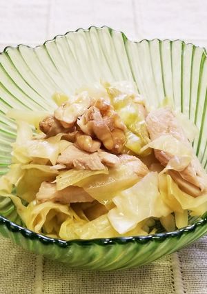 キャベツ・サラダチキン♪ナッツサラダ-レシピのメイン写真