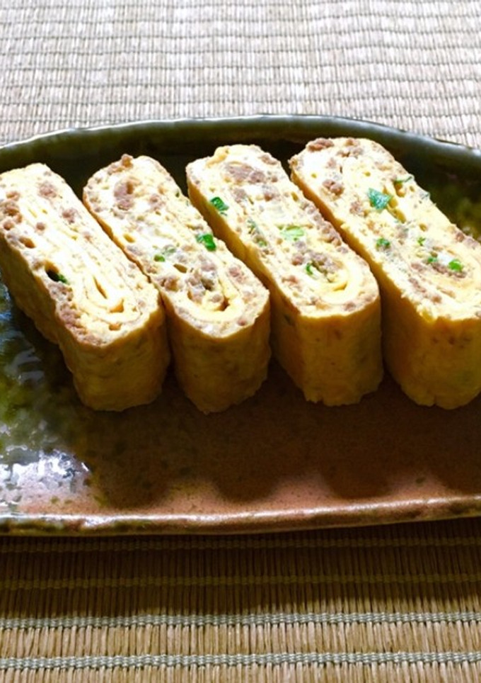 作り置き肉そぼろ入り☆だし巻き玉子☆-レシピのメイン写真