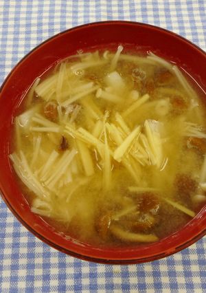 きのこと長いものしょうがみそ汁-レシピのメイン写真