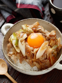 ☆とろ~り卵のお月見スタミナ丼☆-レシピのメイン写真