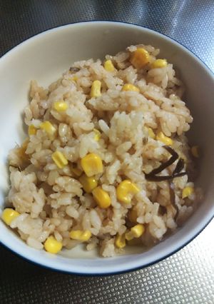 コーンいっぱい醤油バター風味炊き込みご飯-レシピのメイン写真