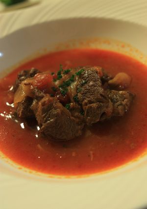 圧力鍋でやわらか~い 牛スネ肉のトマト煮-レシピのメイン写真