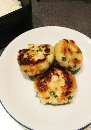 鶏そぼろリメイクはんぺん焼き-レシピのメイン写真
