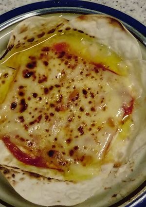 餃子の皮で作る！簡単ピザ風パリパリチーズ-レシピのメイン写真