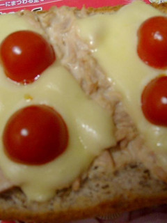 ツナマヨチーズトースト-レシピのメイン写真