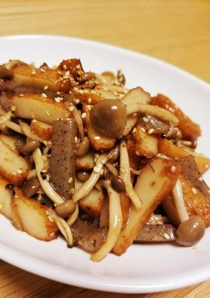 ご飯が進む⭐しめじと薩摩揚げのピリ甘辛⭐-レシピのメイン写真