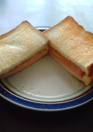 朝に簡単！チーズハムトースト-レシピのメイン写真