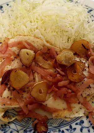 ペペロンチーノ目玉焼き　美味！安い！-レシピのメイン写真
