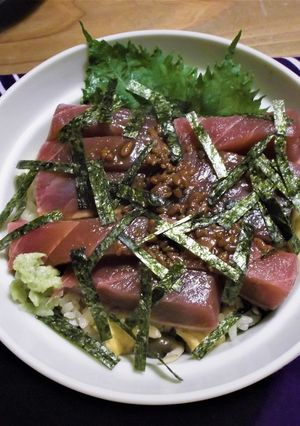 ひとりご飯☘マグロのステーキ丼-レシピのメイン写真