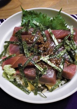 ひとりご飯☘マグロのステーキ丼-レシピのメイン写真
