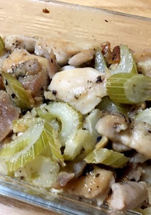 鶏肉とセロリのレモン塩炒め-レシピのメイン写真