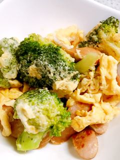 簡単ウィンナーとブロッコリーの卵炒め-レシピのメイン写真