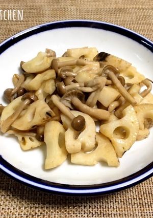 【 レンコンとしめじの鶏ガラ炒め♪】-レシピのメイン写真