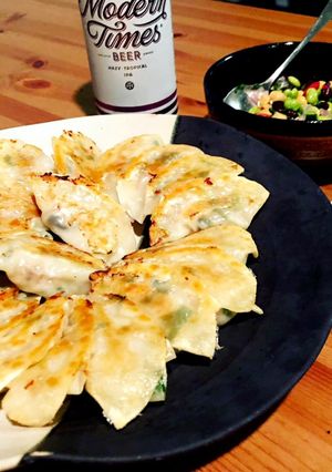 干し椎茸入り餃子★餃子をキレイに焼くコツ-レシピのメイン写真