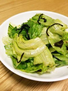 簡単副菜⭐レタスと塩昆布のごまポン和え⭐-レシピのメイン写真