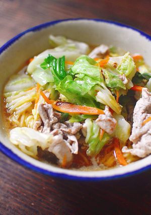 肉と野菜たっぷり！簡単ラーメン-レシピのメイン写真