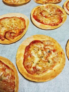簡単!餃子の皮ピザ-レシピのメイン写真