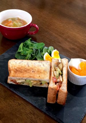 エリンギと夏野菜のバジルサンドイッチ-レシピのメイン写真