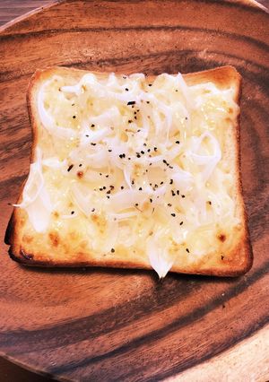 簡単☆オニオンチーズトースト-レシピのメイン写真